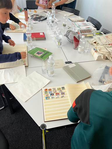 Kleine Kunstwerke auf Briefmarken